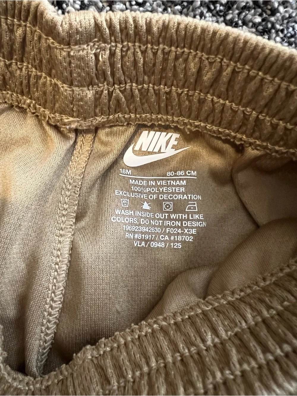 (SOLD) NIKE White/Gold Toddler Boy Set - Picture 5 of 5